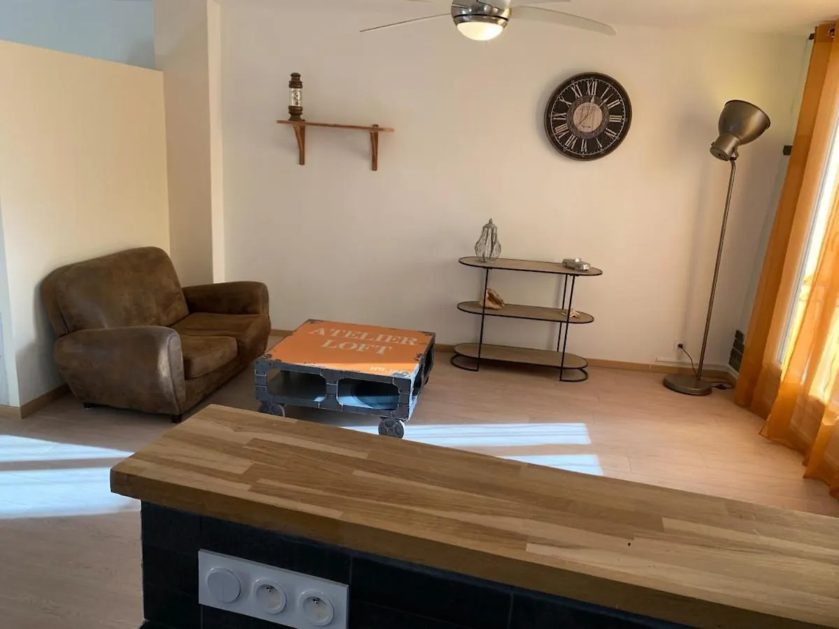 Apartment Appartement Dans Le Centre Medieval Hyeres France