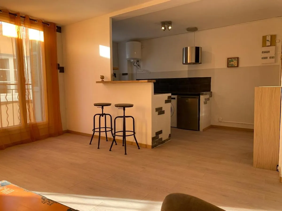 Appartement Dans Le Centre Medieval Hyeres
