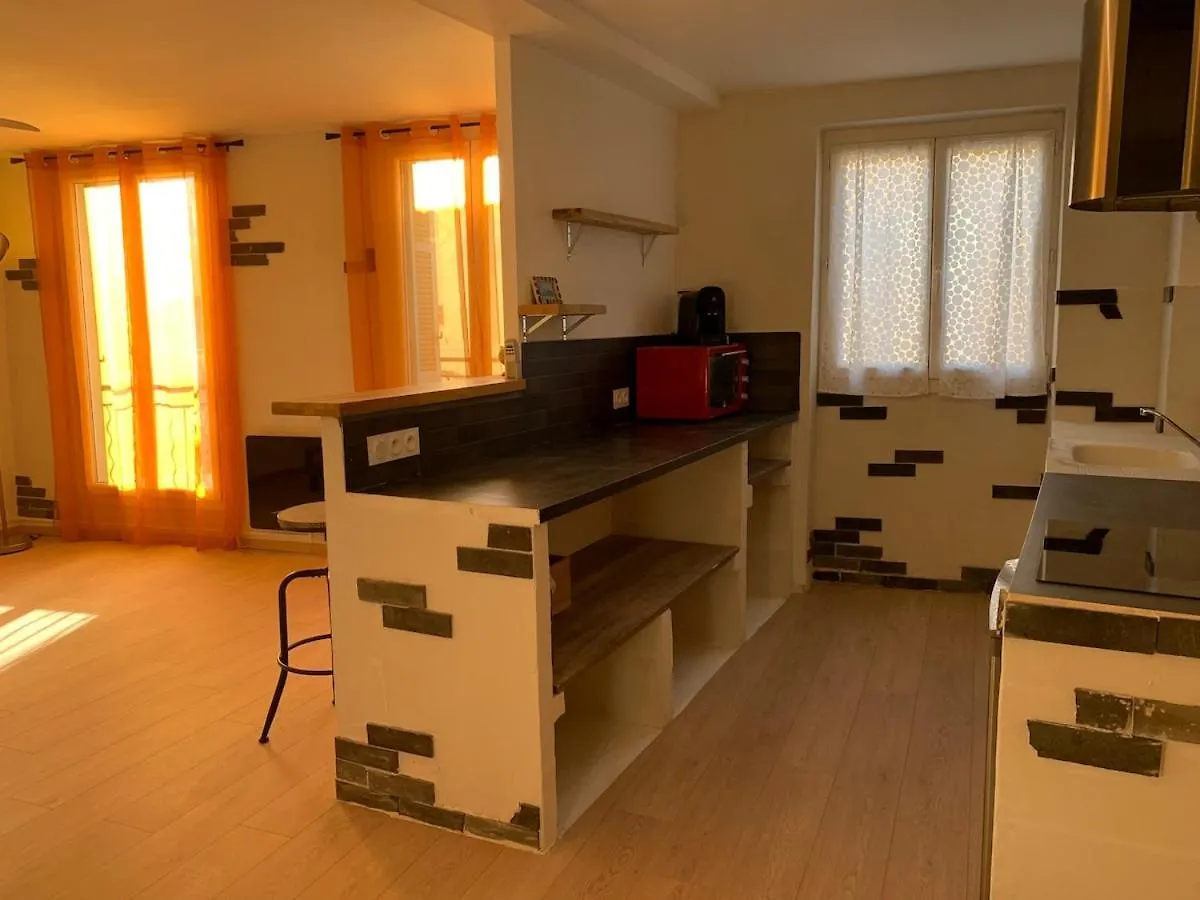 Appartement Dans Le Centre Medieval Hyeres 0*,